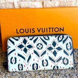 Like this post to be notified of my silent shows! Discounts during silent shows!